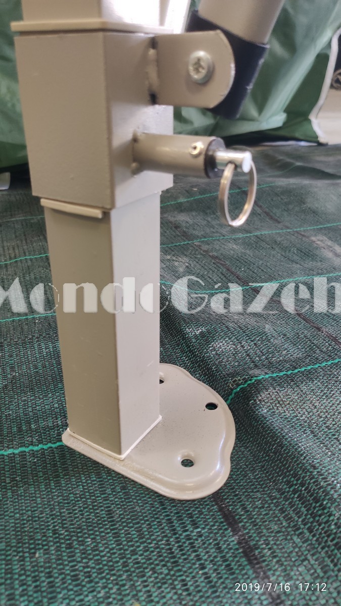 Piedi in acciaio con foro per il picchetto