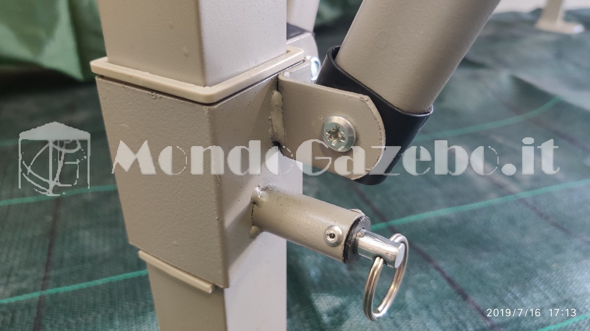 Perni in metallo con anello di sgancio