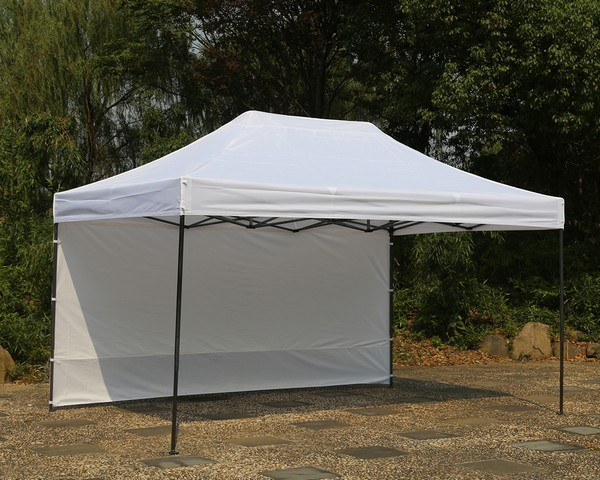 Gazebo 4,5x3 bianco con pareti montate