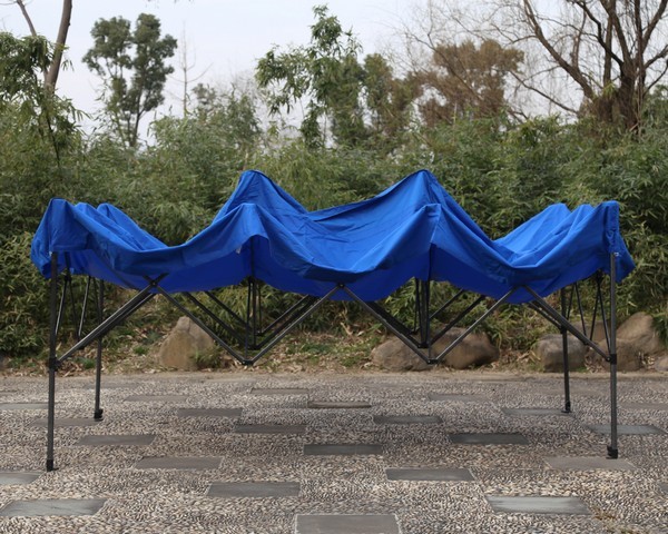 Gazebo 4,5x3 blu in apertura