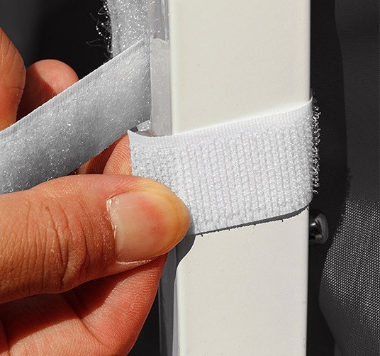 Pareti chiuse col velcro su tutto il perimetro