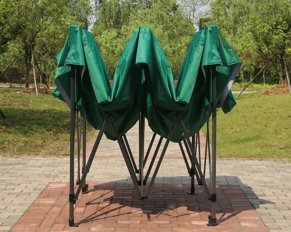 Gazebo 3x3 verde in apertura