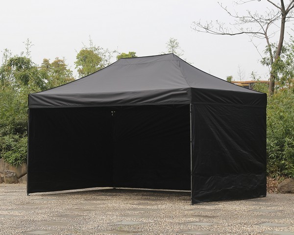 Gazebo 4,5x3 nero con pareti montate